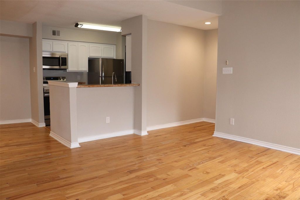 1818 Augusta Drive 8, Houston, TX 77057