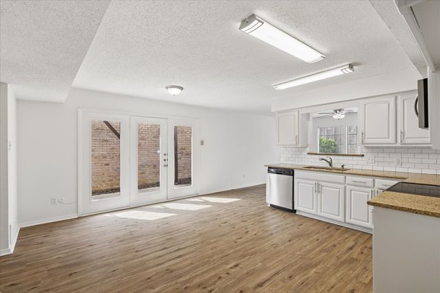 1608 Northridge Drive, Arlington, TX 76012