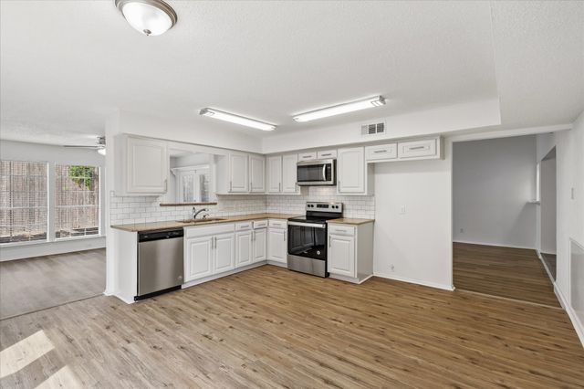 1608 Northridge Drive, Arlington, TX 76012