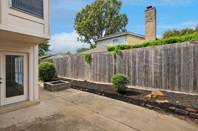 1608 Northridge Drive, Arlington, TX 76012