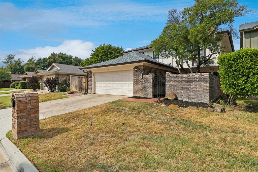 1608 Northridge Drive, Arlington, TX 76012
