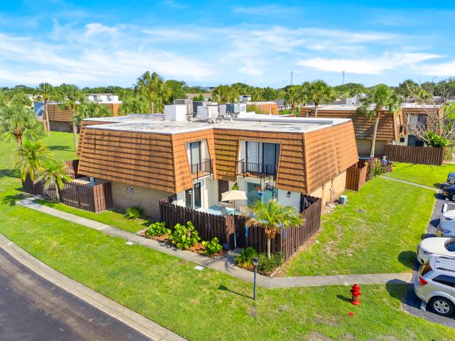 1814 Kaileen Circle NE, Palm Bay, FL 32905