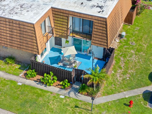 1814 Kaileen Circle NE, Palm Bay, FL 32905