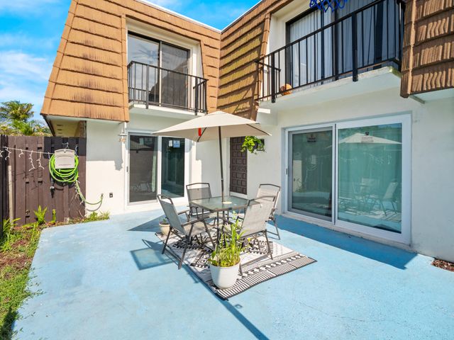 1814 Kaileen Circle NE, Palm Bay, FL 32905