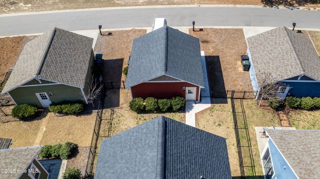 239 Legacy Lakes Way, Aberdeen, NC 28315