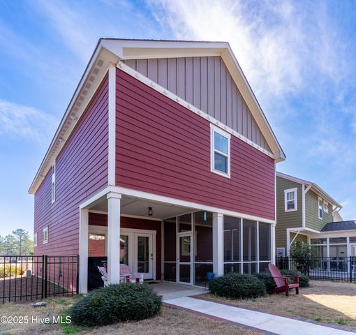 239 Legacy Lakes Way, Aberdeen, NC 28315