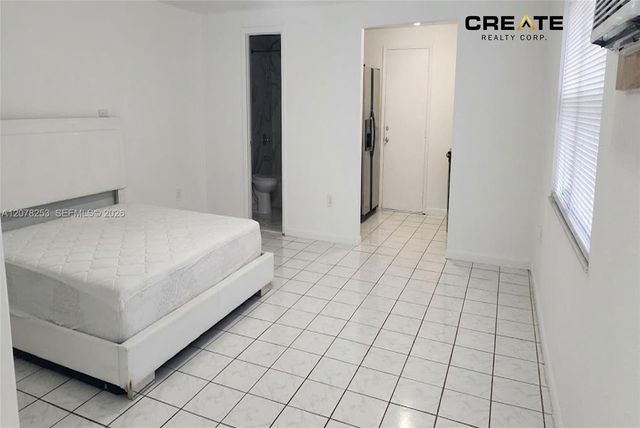 120 NW 18th Avenue, Miami, FL 33125
