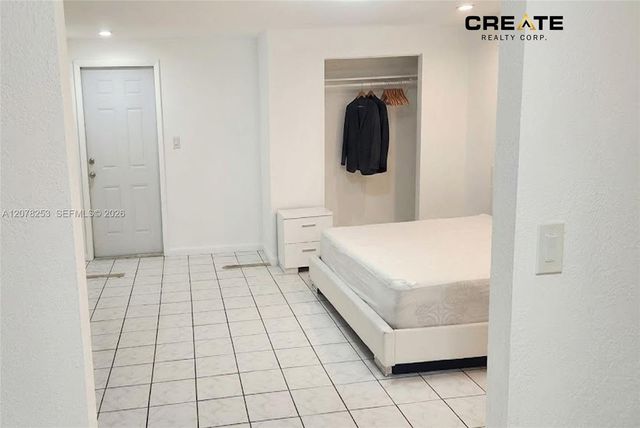 120 NW 18th Avenue, Miami, FL 33125