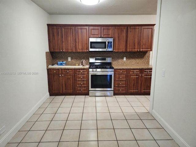 120 NW 18th Avenue, Miami, FL 33125