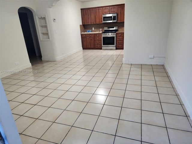 120 NW 18th Avenue, Miami, FL 33125