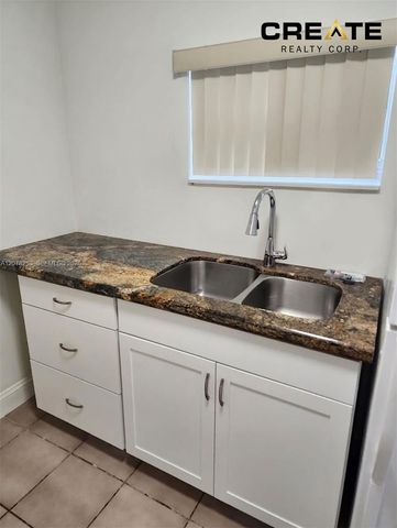 120 NW 18th Avenue, Miami, FL 33125