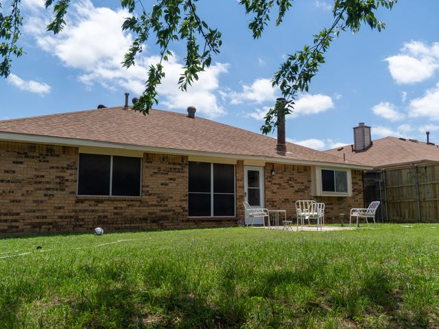 8300 Ohara Lane, Fort Worth, TX 76123