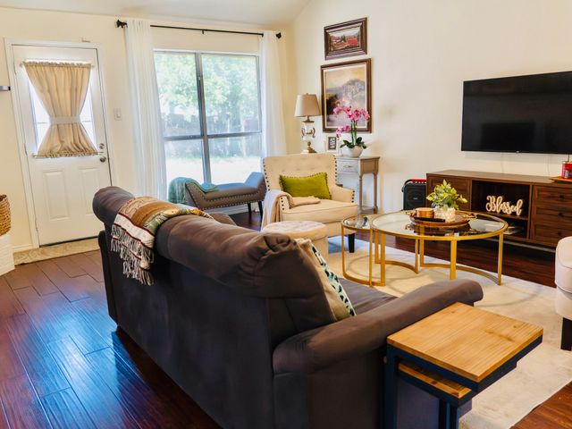 8300 Ohara Lane, Fort Worth, TX 76123