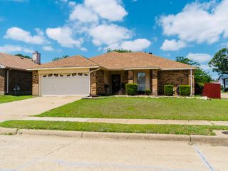 8300 Ohara Lane, Fort Worth, TX 76123