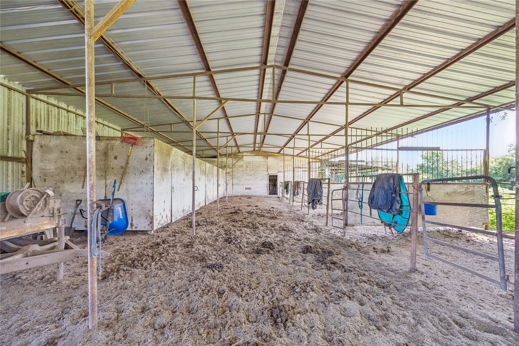 1001 Ovilla Road, Waxahachie, TX 75167