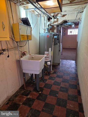 6247 MARSDEN ST, Philadelphia, PA 19135