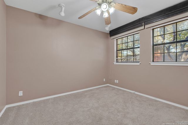 7930 Roanoke Run Apt 106, San Antonio, TX 78240