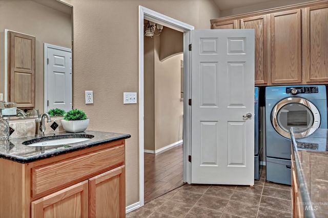 2688 W Forecast St, Meridian, ID 83642