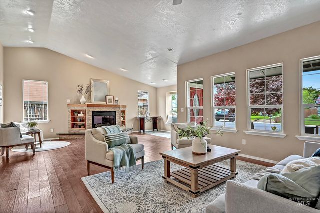 2688 W Forecast St, Meridian, ID 83642