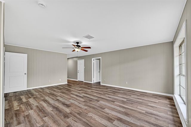 1303 Bayou Drive, Alvin, TX 77511