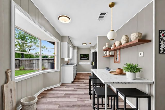 1303 Bayou Drive, Alvin, TX 77511