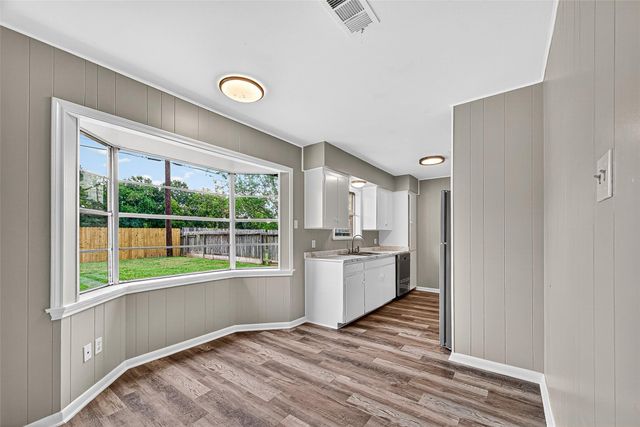 1303 Bayou Drive, Alvin, TX 77511