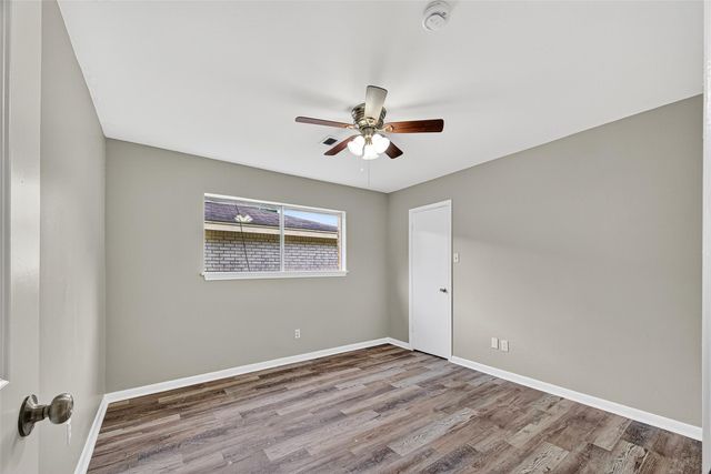 1303 Bayou Drive, Alvin, TX 77511