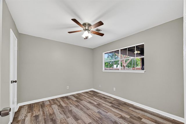 1303 Bayou Drive, Alvin, TX 77511