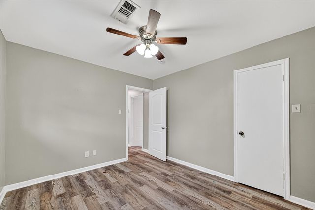 1303 Bayou Drive, Alvin, TX 77511