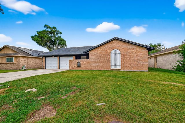 1303 Bayou Drive, Alvin, TX 77511