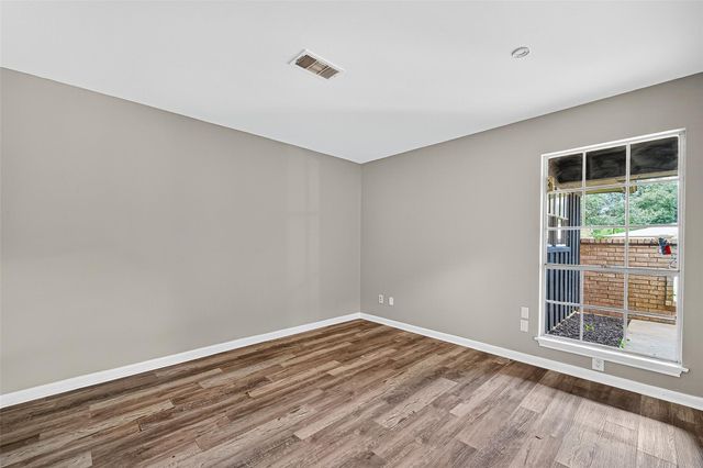 1303 Bayou Drive, Alvin, TX 77511