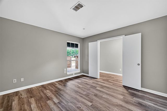 1303 Bayou Drive, Alvin, TX 77511