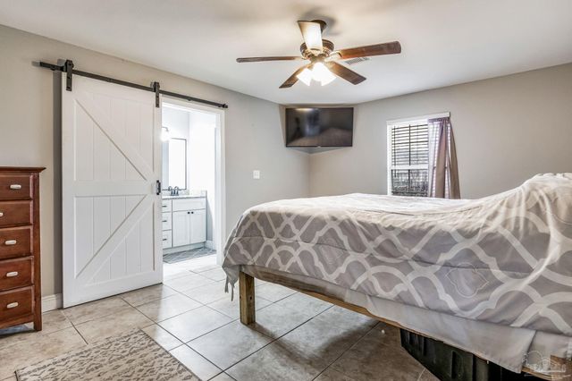 6716 Greenwell St, Pensacola, FL 32526