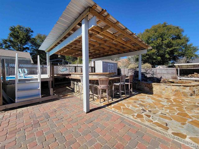 6716 Greenwell St, Pensacola, FL 32526