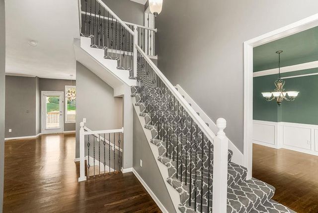 9622 Falcon Valley Drive, Lenexa, KS 66220