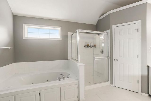 9622 Falcon Valley Drive, Lenexa, KS 66220