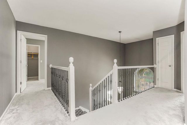 9622 Falcon Valley Drive, Lenexa, KS 66220