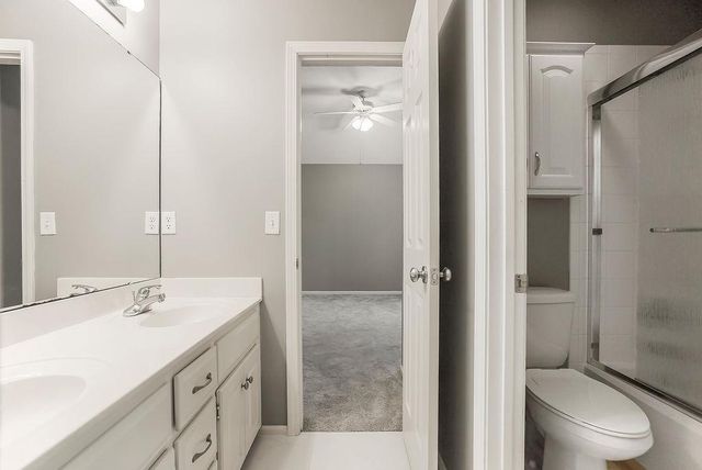 9622 Falcon Valley Drive, Lenexa, KS 66220