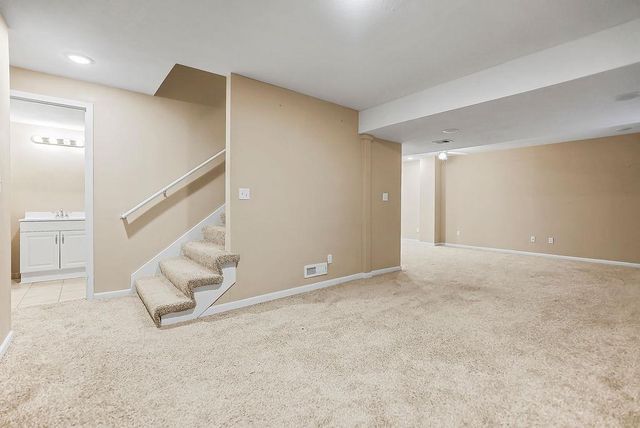 9622 Falcon Valley Drive, Lenexa, KS 66220