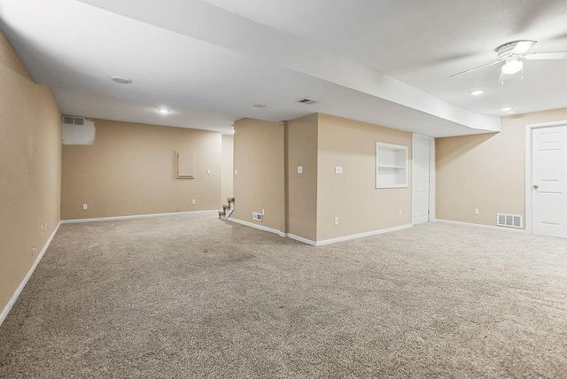 9622 Falcon Valley Drive, Lenexa, KS 66220