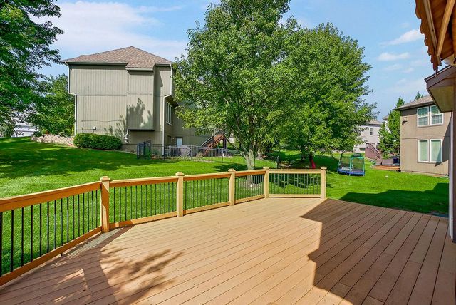 9622 Falcon Valley Drive, Lenexa, KS 66220