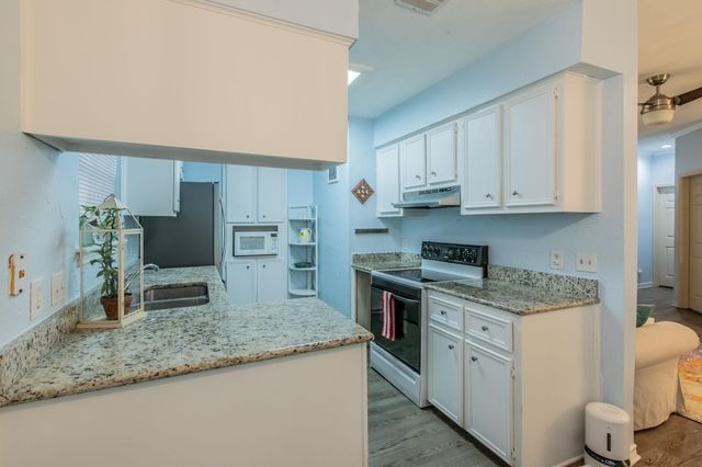 1005 N Lbj DR B2, San Marcos, TX 78666