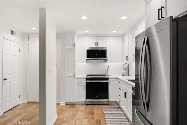 532 N Rossmore Avenue 103, Los Angeles, CA 90004