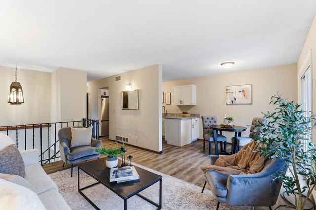 12093 71st Place N, Maple Grove, MN 55369