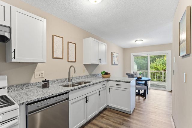 12093 71st Place N, Maple Grove, MN 55369