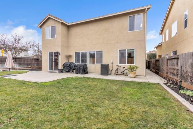 2993 Essie Pl, Modesto, CA 95355