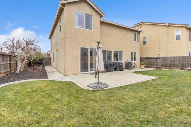 2993 Essie Pl, Modesto, CA 95355