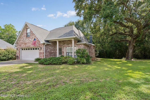 912 Bent Tree Circle, Pass Christian, MS 39571