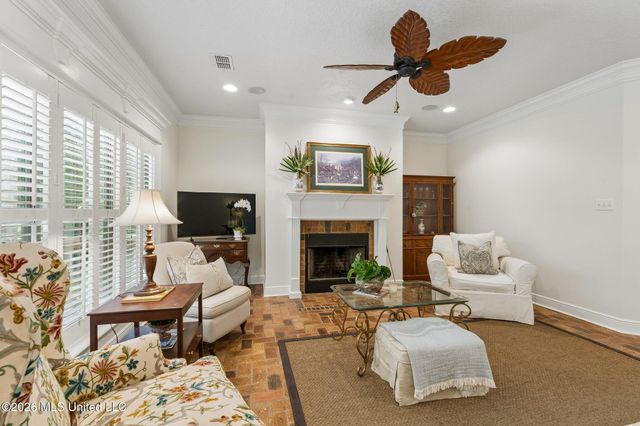 912 Bent Tree Circle, Pass Christian, MS 39571