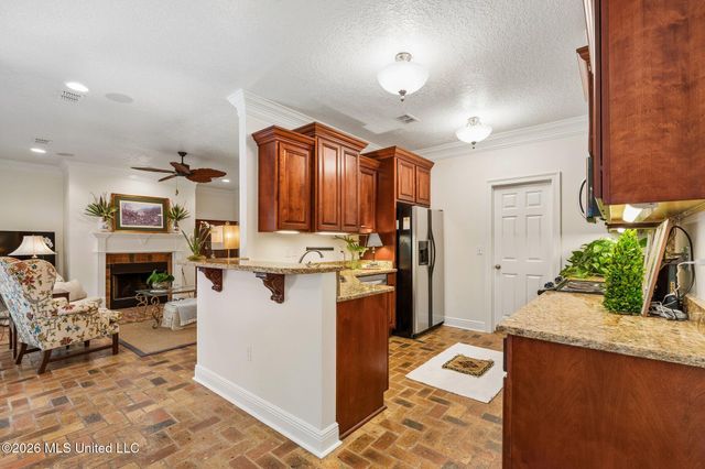 912 Bent Tree Circle, Pass Christian, MS 39571